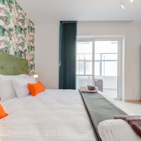 Colorful & Spacious Home With Yard - Close To Xemxija Bay Сейнт Полс Бей Екстериор снимка